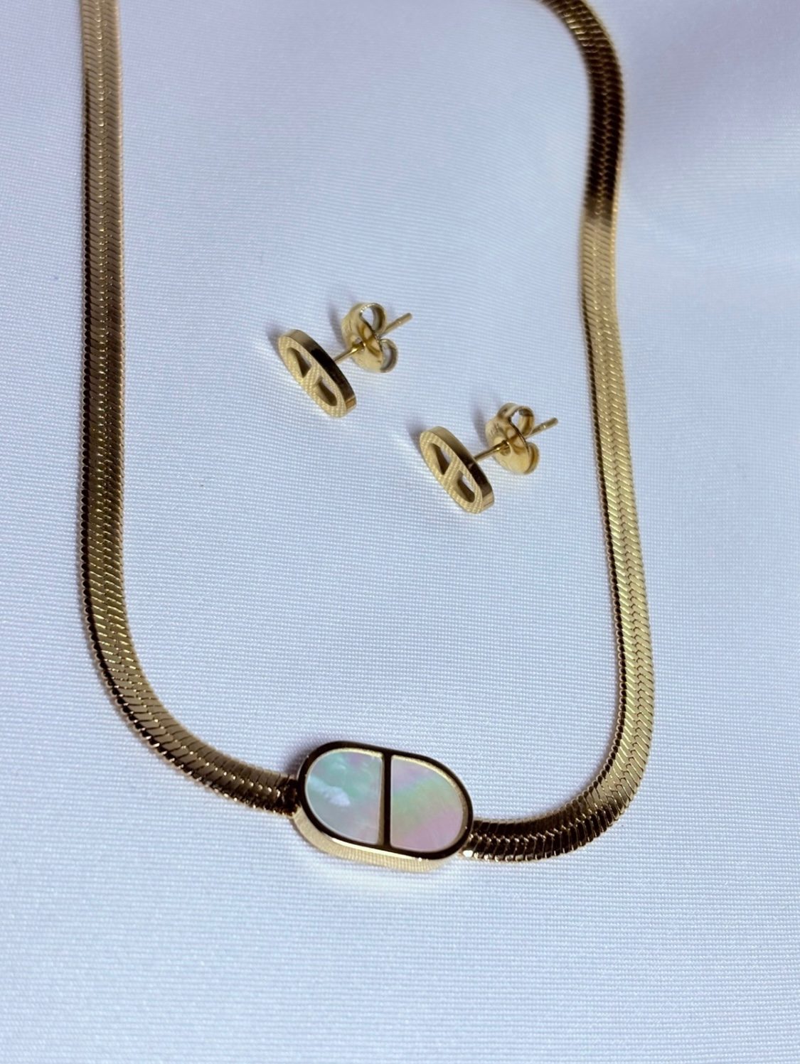 Collar y Aretes