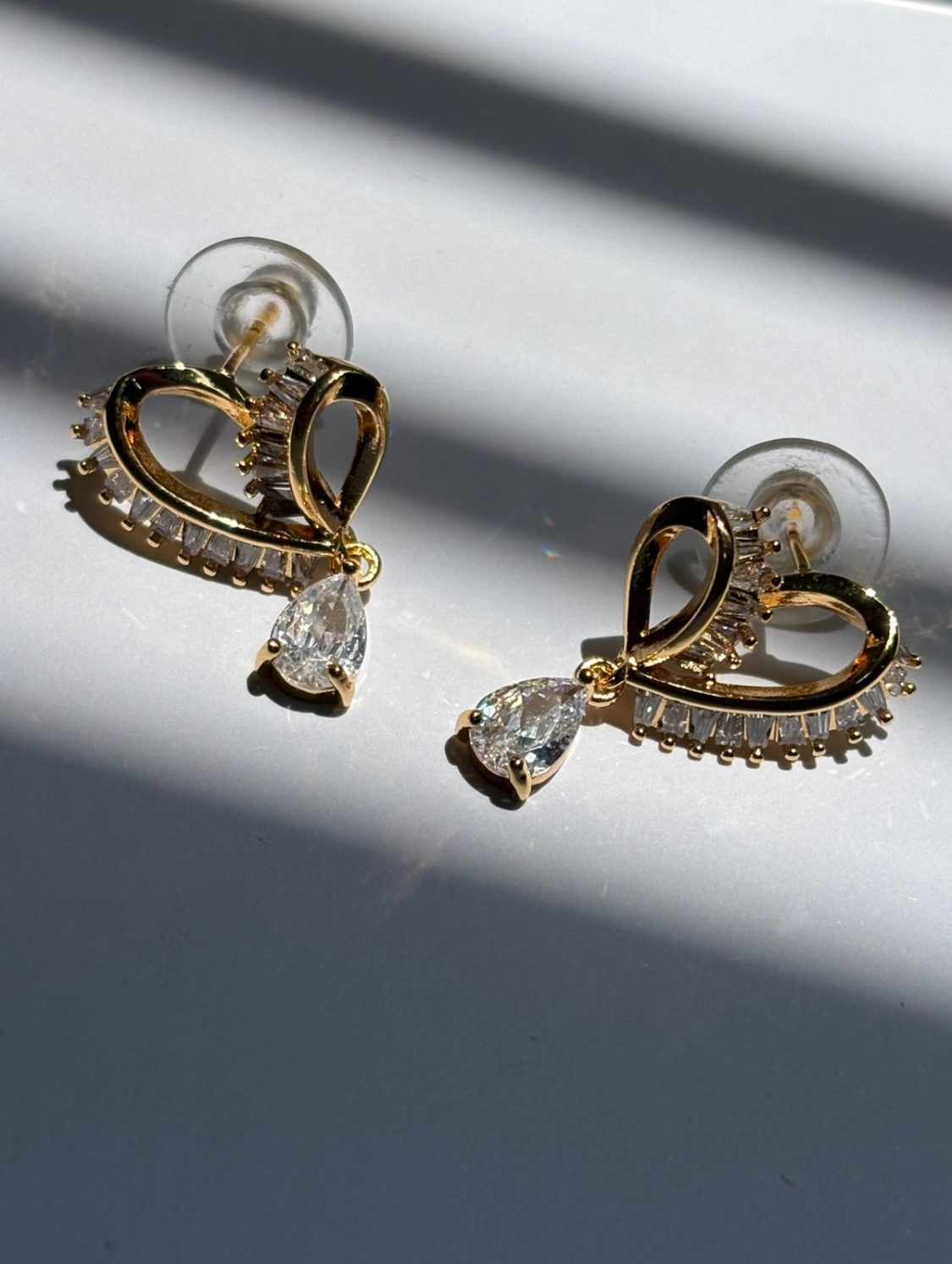 Aretes Corazón con Circonia