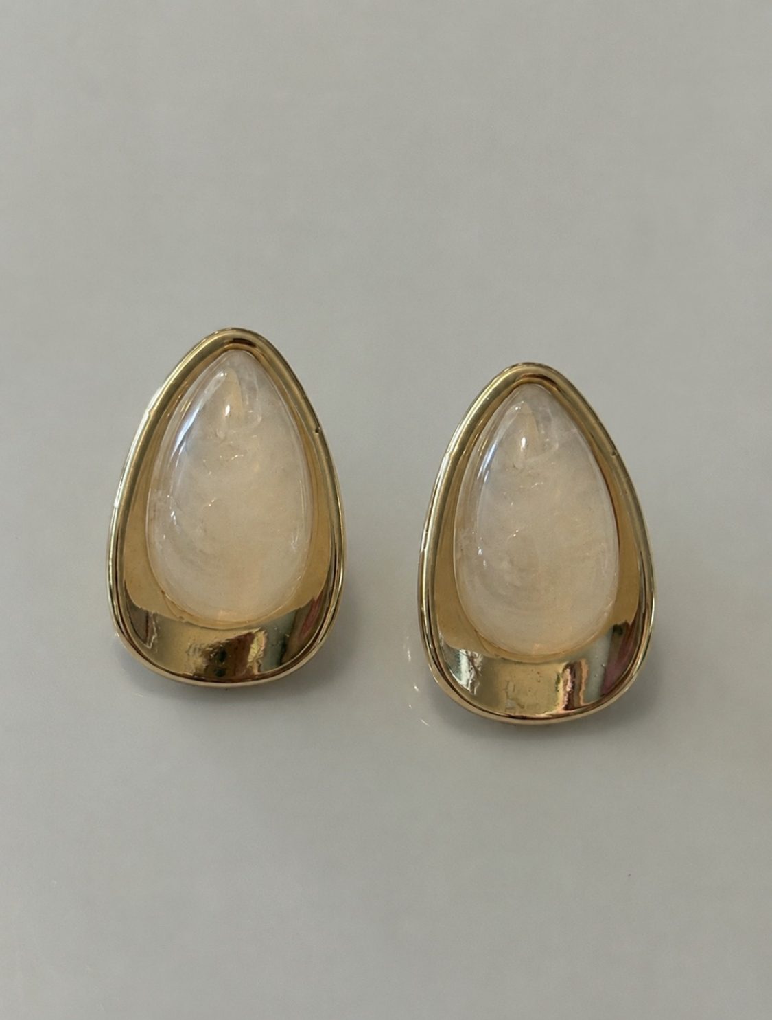 Arete Óvalo Blanco