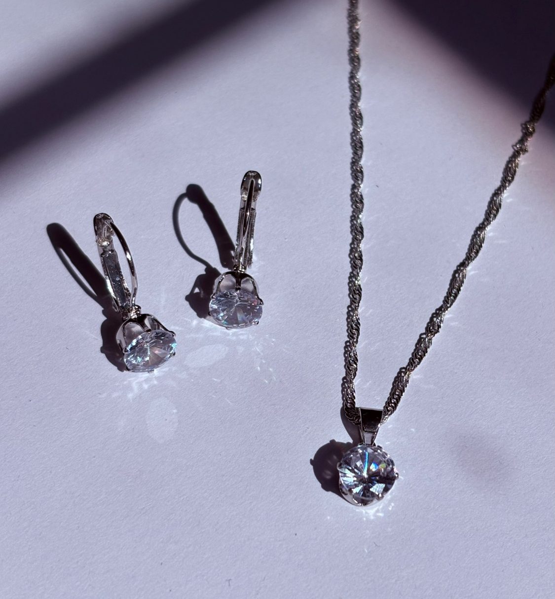 Juego de Collar y Aretes