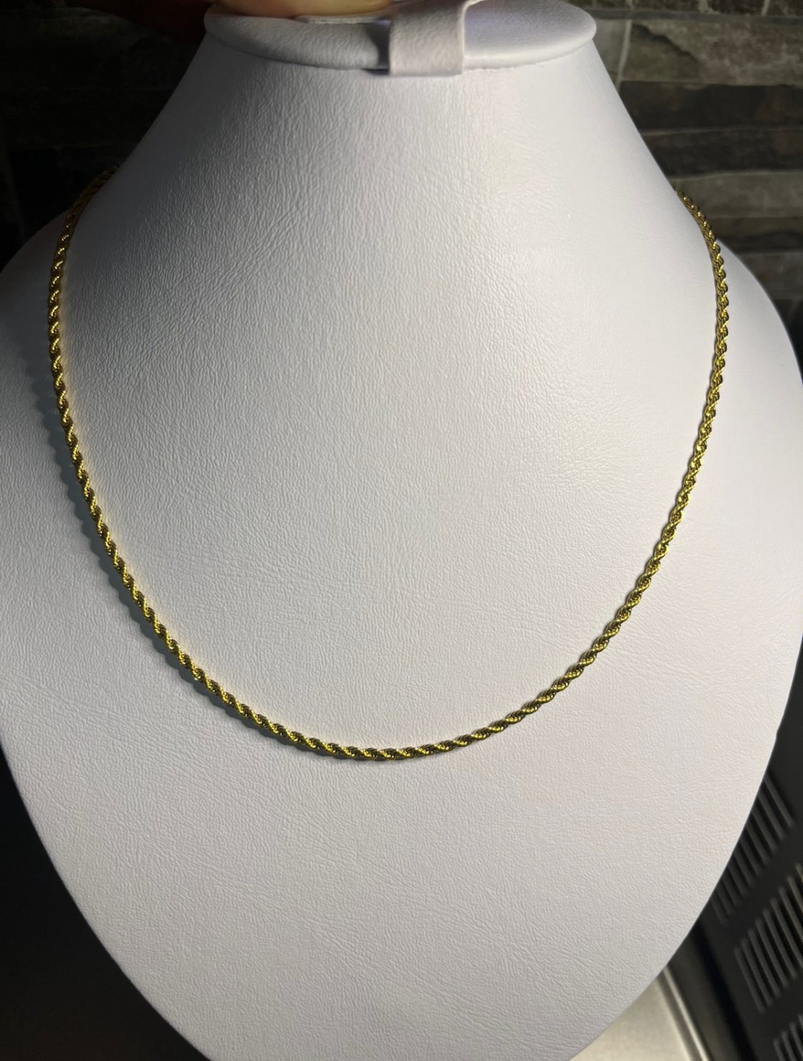 Collar trenzada delgada