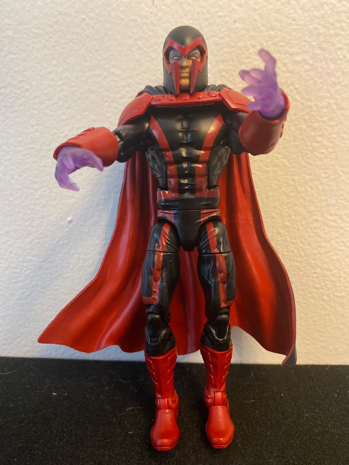 Hasbro Marvel Legends Magneto (2018)
